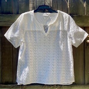 LUCKY EYELET POPOVER TOP SIZE LARGE